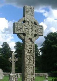 Croix celtique en bretagne, symbole breton, breizh, Culture Bretagne